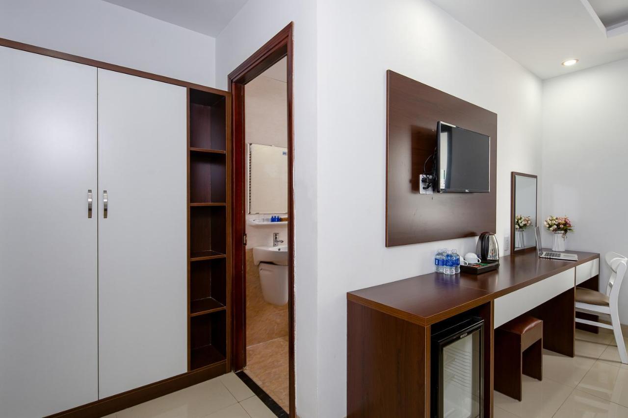 Dong Bac Hotel Дананг Екстер'єр фото